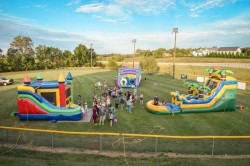 Color Fun Bounce House W/Slide (Wet)